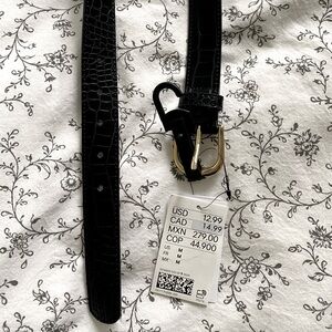 H&M Black Snakeskin Belt Size Medium